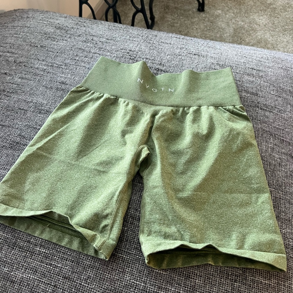 NVGTN seamless workout shorts